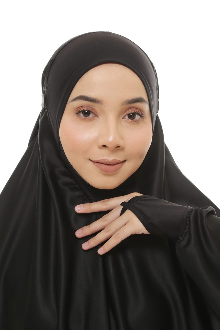 Flair Alyadayn In Black With Exclusive Siti Khadijah Coral Gift Box