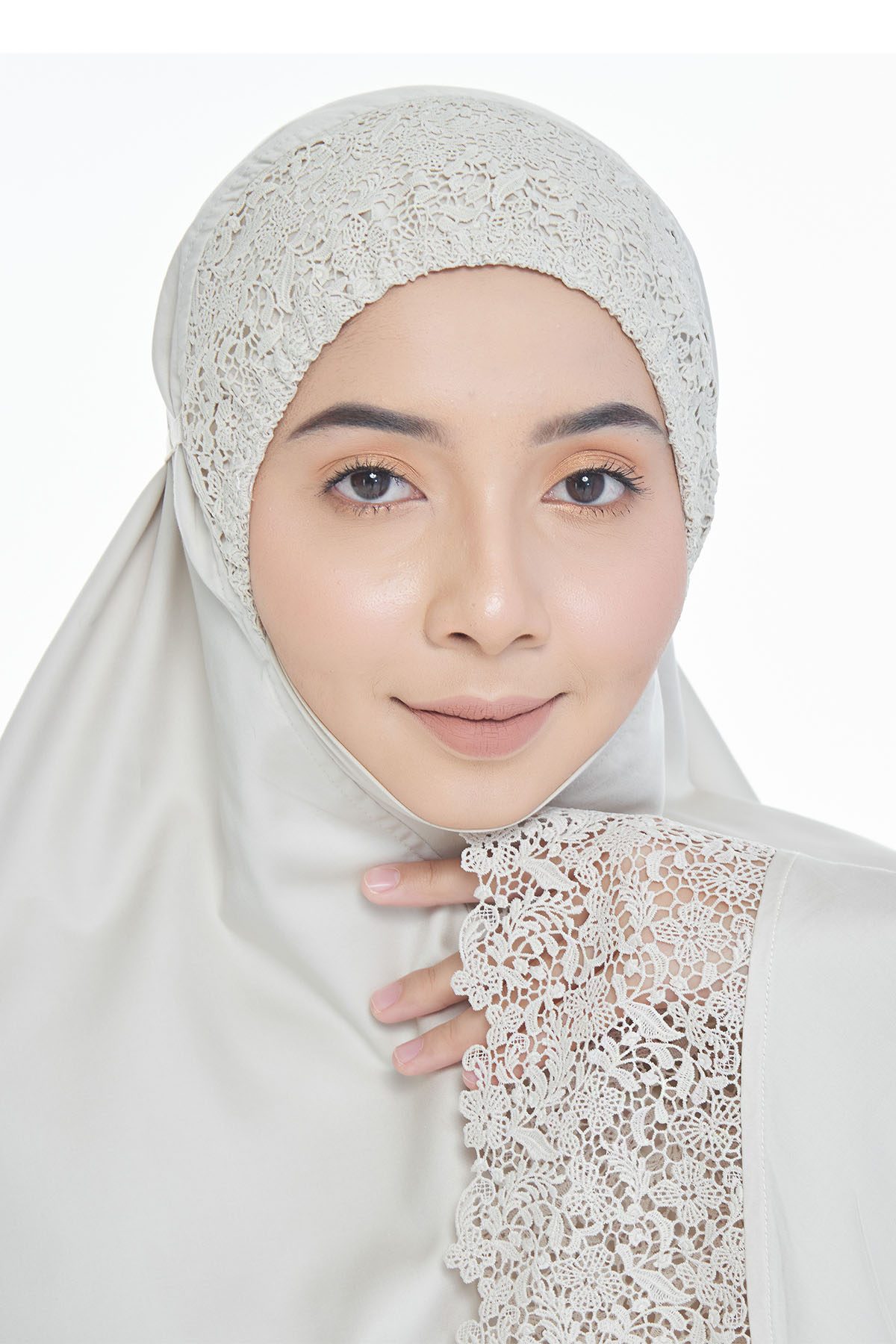 Modish Evelyn in Khakis with Exclusive Siti Khadijah Coral Gift Box ...